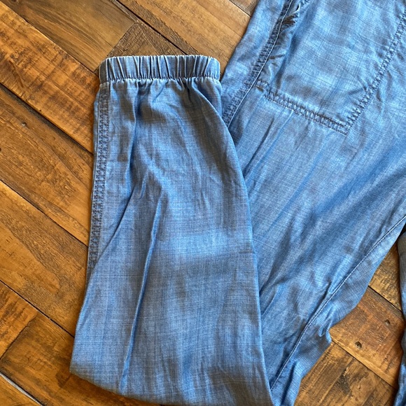 Tommy Bahama Denim Jogger - Picture 3 of 8